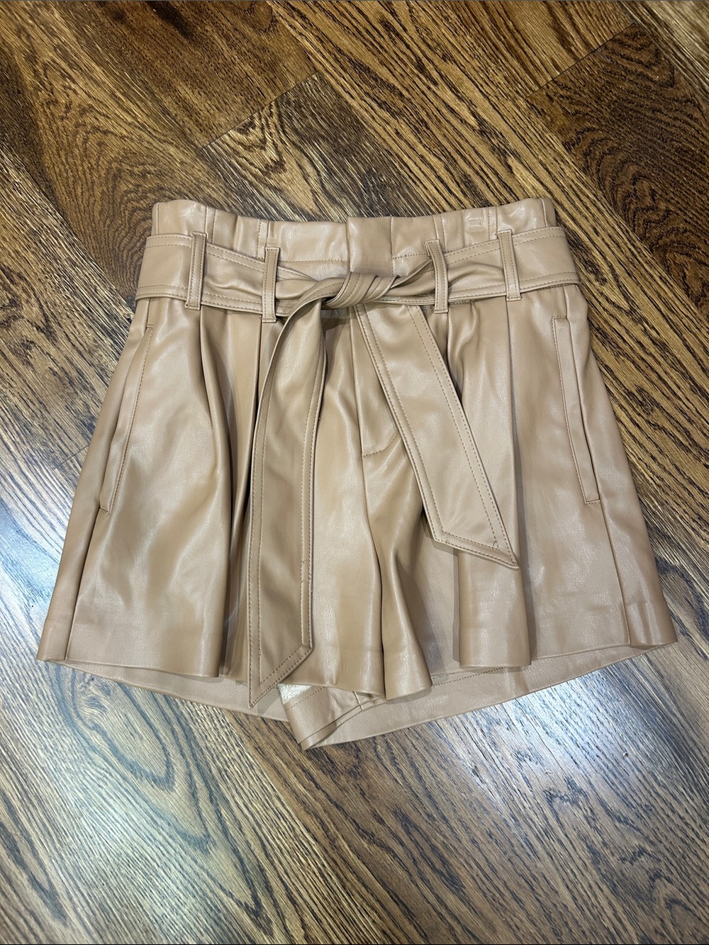 High-Rise Faux Leather Paperbag Skort in Camel Color.  Size 4.  Belt